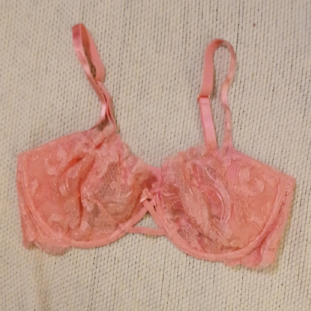 Victoria's Secret Wicked Pink Lace Bra